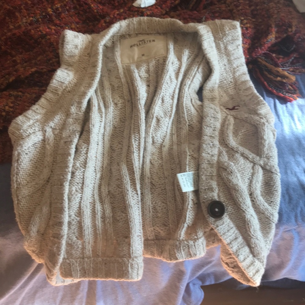 Sweater vest